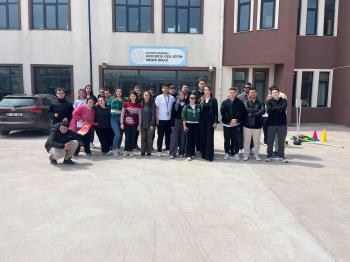  Hicri Ercili Özel Eğitim Meslek Okulu öğrencilerine fiziksel aktivite parkuru ve dans etkinliği düzenlendi.