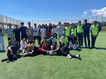 Hicri Ercili Özel Eğitim Okulu öğrencileri ile üniversitemizin futbol sahasında dostluk maçı gerçekleştirildi.